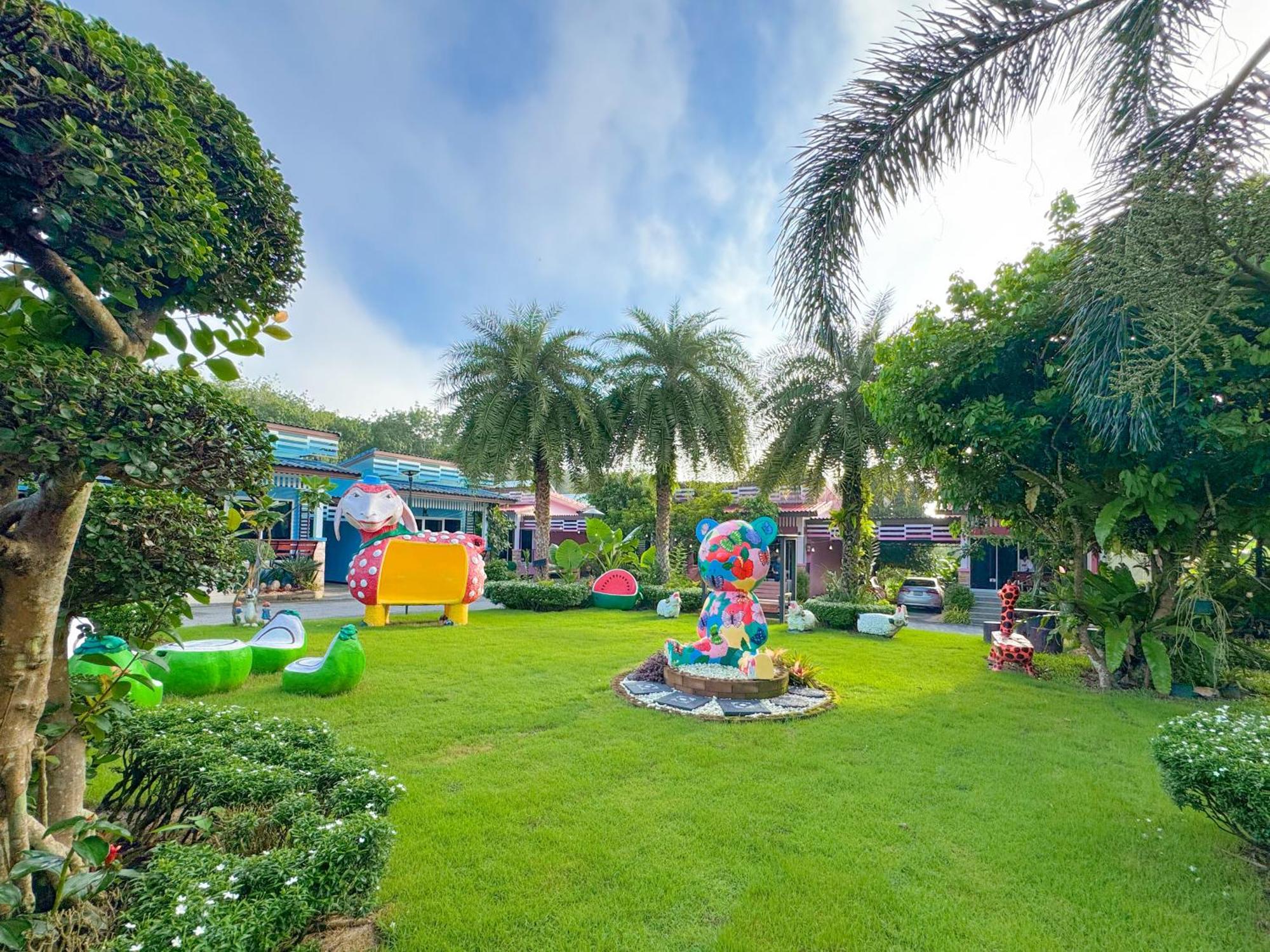 Hotel Baan Suan Mee Tang Chanthaburi Esterno foto