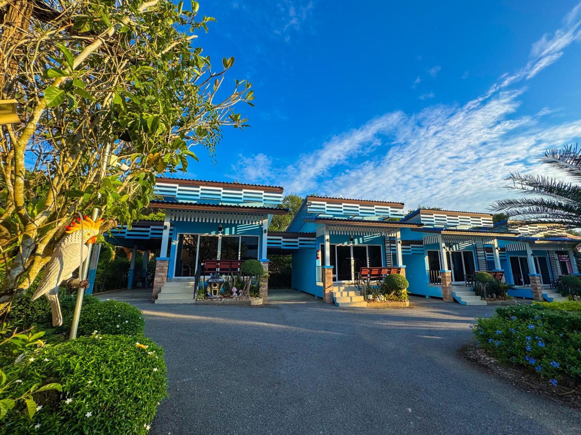 Hotel Baan Suan Mee Tang Chanthaburi Esterno foto