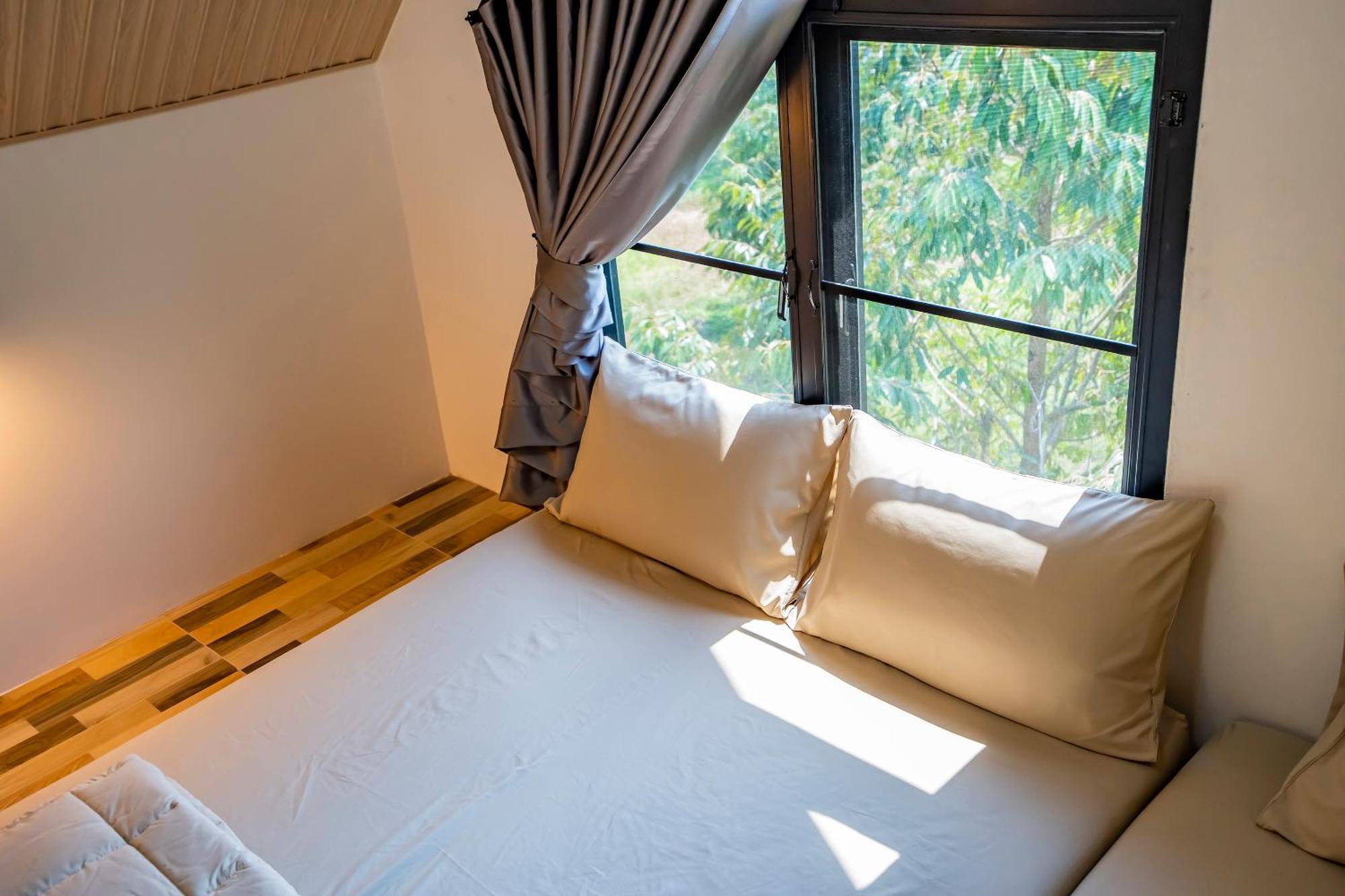 Hotel Baan Suan Mee Tang Chanthaburi Camera foto
